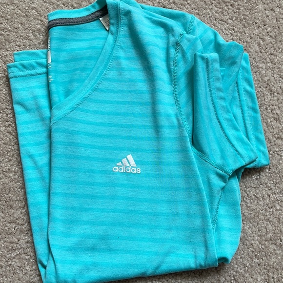 HP 🎉 Adidas aqua striped tee. Size large like new - Picture 7 of 10